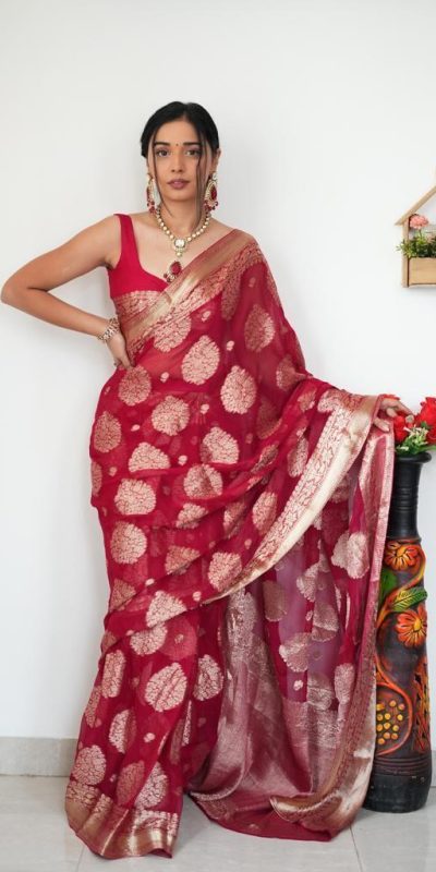 KP 5039 Red Perfect for Soft Lilan Slab Attractive Charm full Saree Wedding, Party, Onam, Engagement, Festival Celebrations . Exclusive Offer ₹1449. | Sarees, Bollywood Sarees, Creative Sarees, Designer Sarees, Embroidered Sarees, Ethnic Saree, Modern Digital sarees, Party Wear Sarees