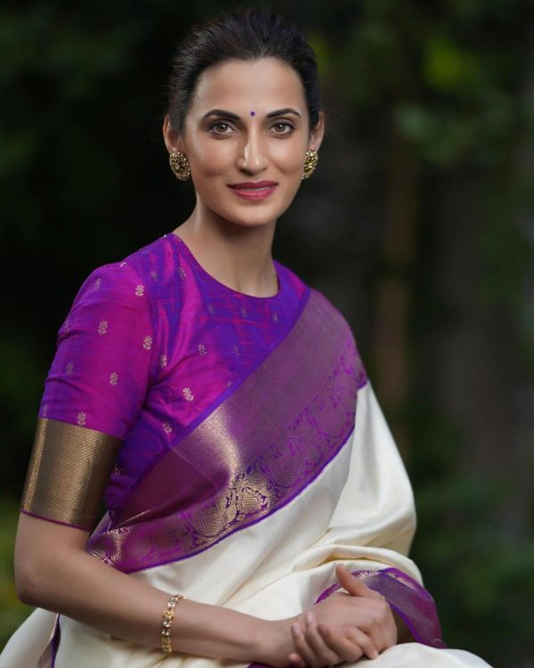KP 6071 White Color Soft Lichi Silk Cloth Saree With Lace Border & Lace Work. Get it for ₹1449. Delivery 4-6 Working Days. Shop now. | Sarees, Bollywood Sarees, Creative Sarees, Designer Sarees, Embroidered Sarees, Ethnic Saree, Modern Digital sarees, Party Wear Sarees