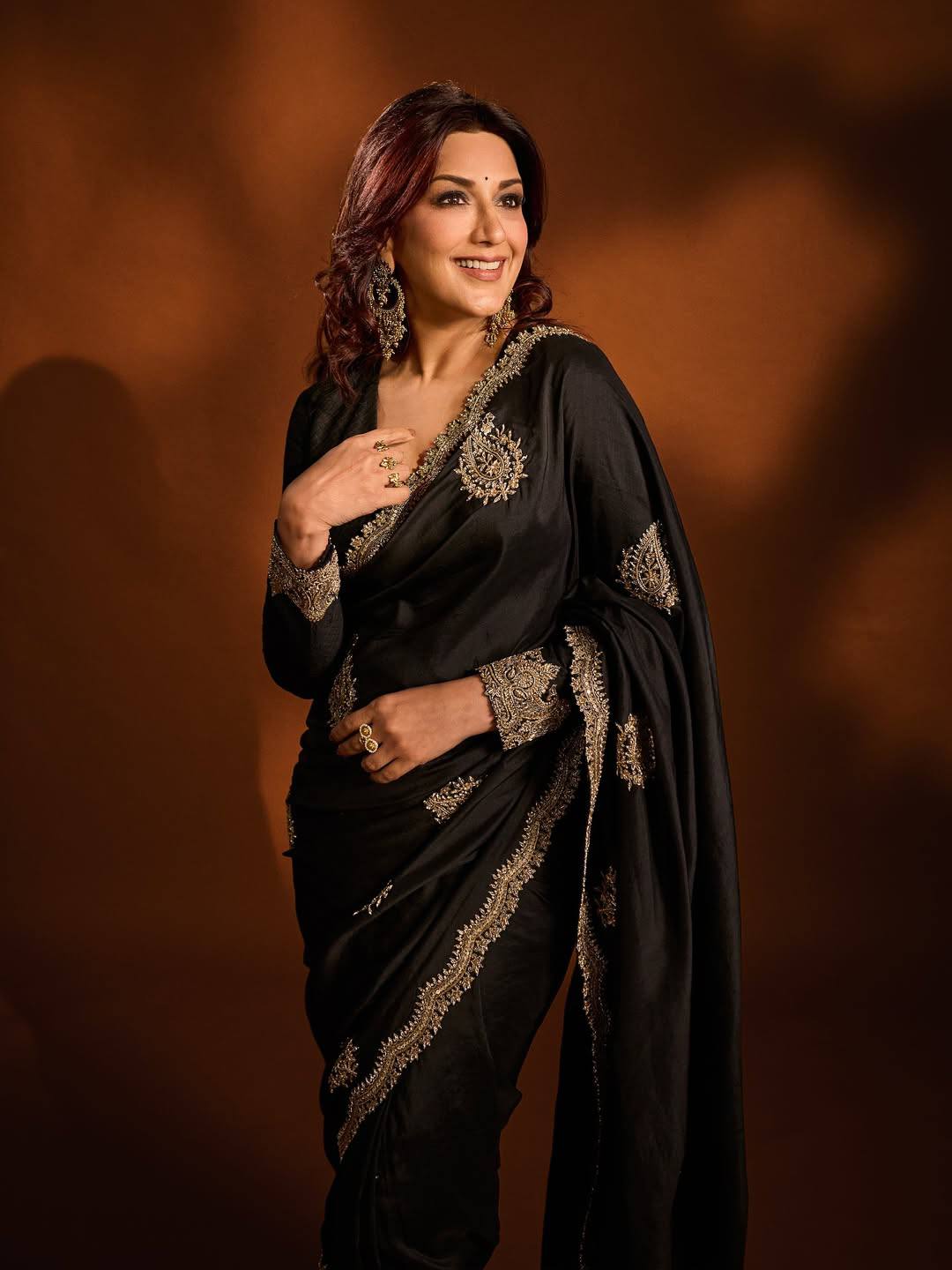 Black Rangoli Crush Silk With Sequins Work Saree - Image 2