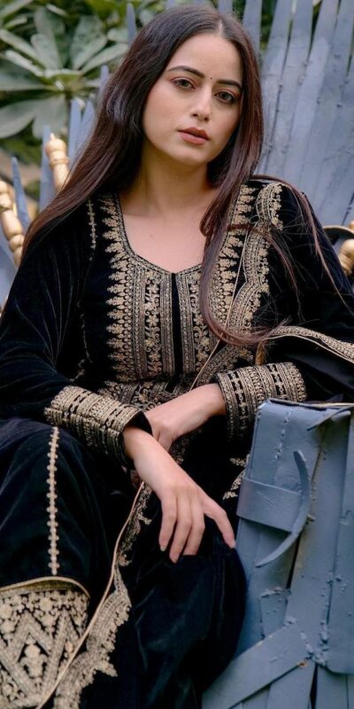 SRK 5017 Black in Viscose Velvet Embroidery Work & Lace Work Salwar Suit . Exclusive Offer ₹1999. Delivery 4-6 Working Days. Shop now. | Lehenga, Bollywood Lehenga, Creative Lehenga, Designer Lehenga, Embroidered Lehenga, Party Wear Lehenga