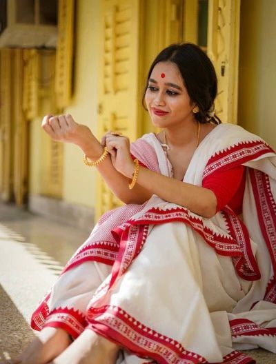 White Soft Lilan Slab Weaving Work Saree - Image 10