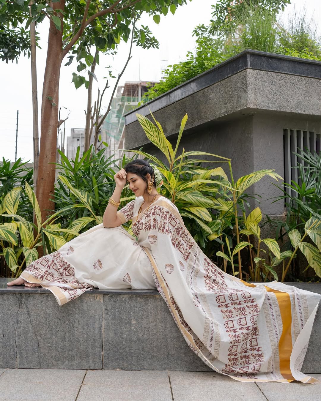 White Soft Linen Cotton With Digital Print Saree