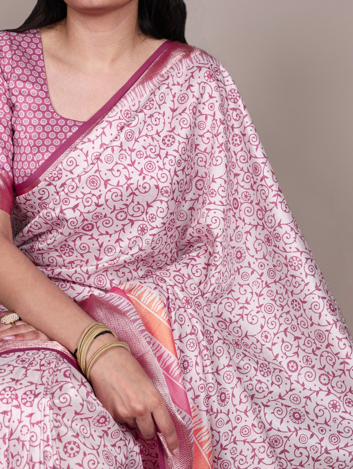 Light Pink Tasar Silk With Printed Viscose Border Saree - Image 2