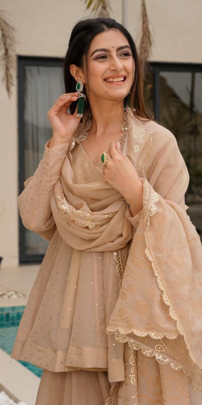 Cream Tabby Organza Lace Work Salwar Suit