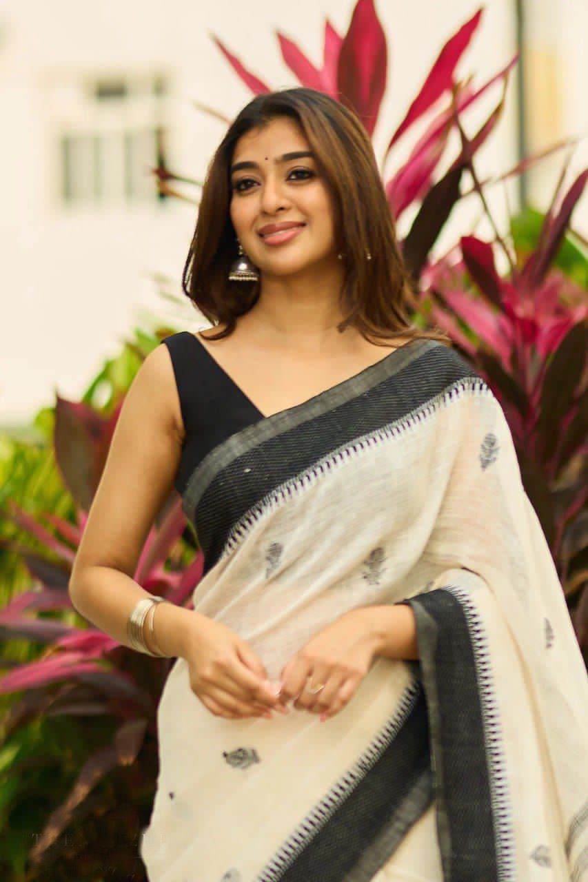 Off White Soft Lilan Slab Lace Border Saree - Image 4