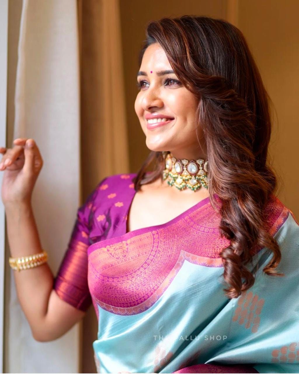 Sky Blue Lichi Silk Jacquard Work Saree - Image 2