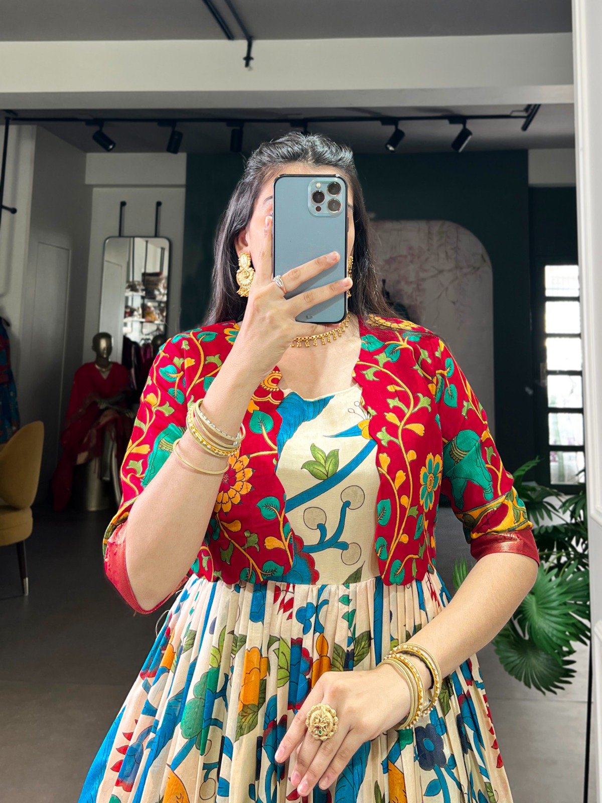 Off White Taser Silk Zari Work Kalamkari Print Gown - Image 3