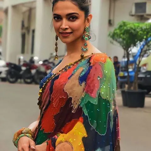 Love-multicoloured-outfits-Check-out-Deepika-Padukone’s-Sabyasachi-sari-2