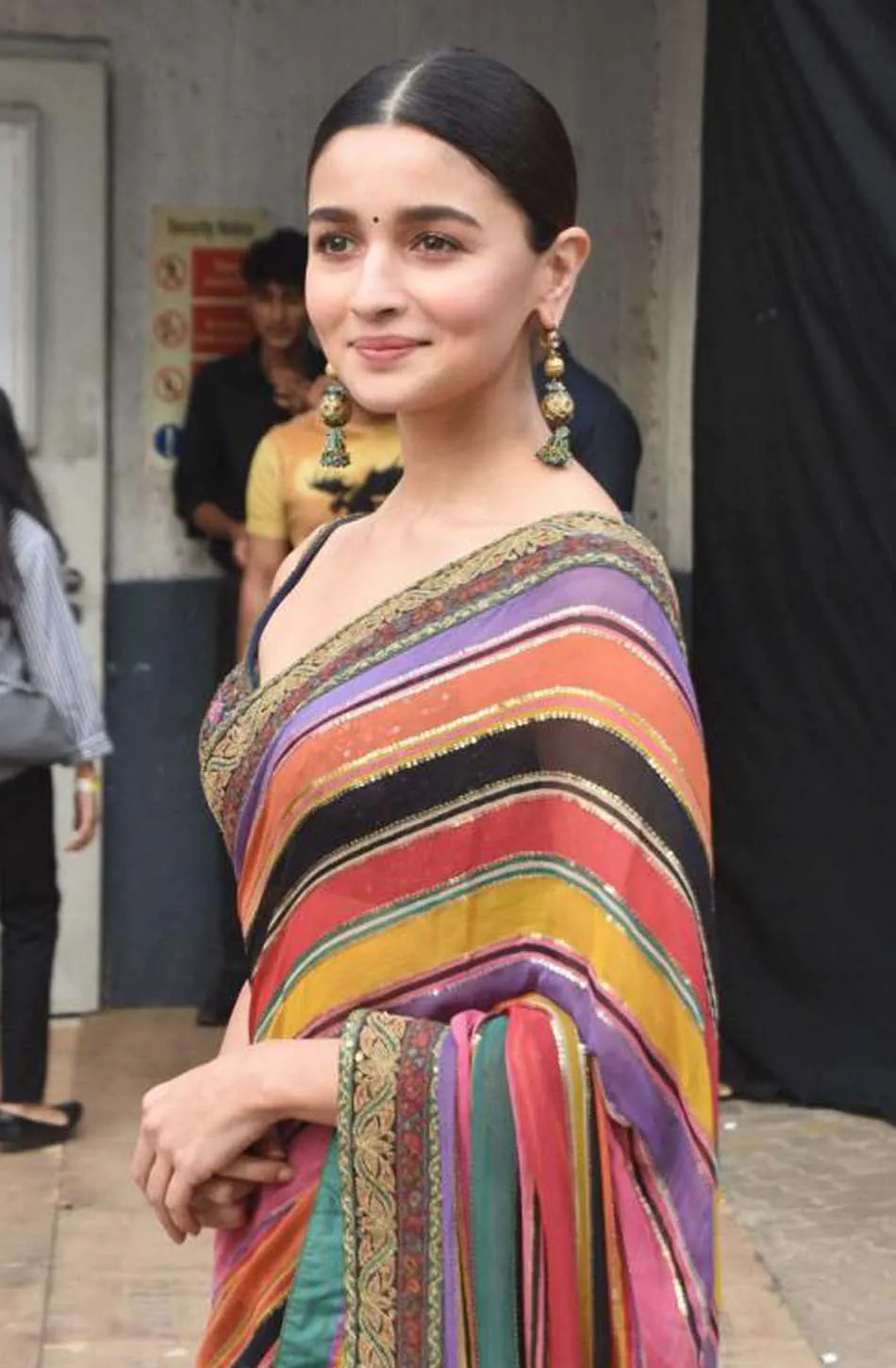 gorgeous-alia-bhatt-in-sabyasachi-multi-color-designer-party-wear-saree