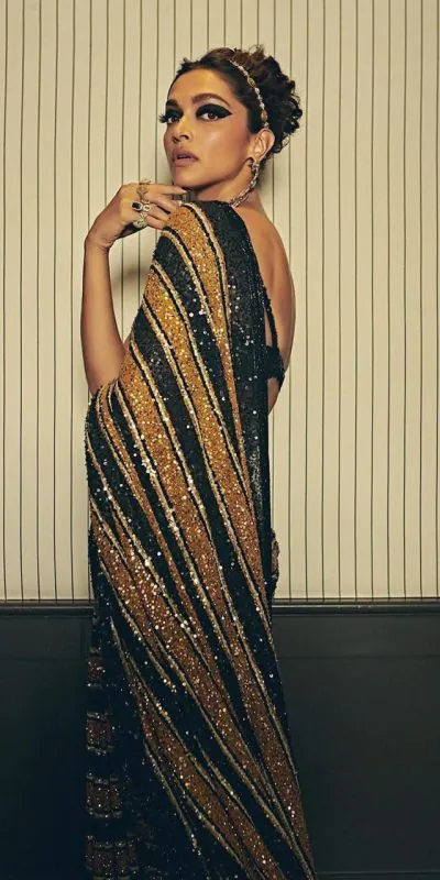 deepika-padukone-in-sabyasachi-gold-black-color-saree