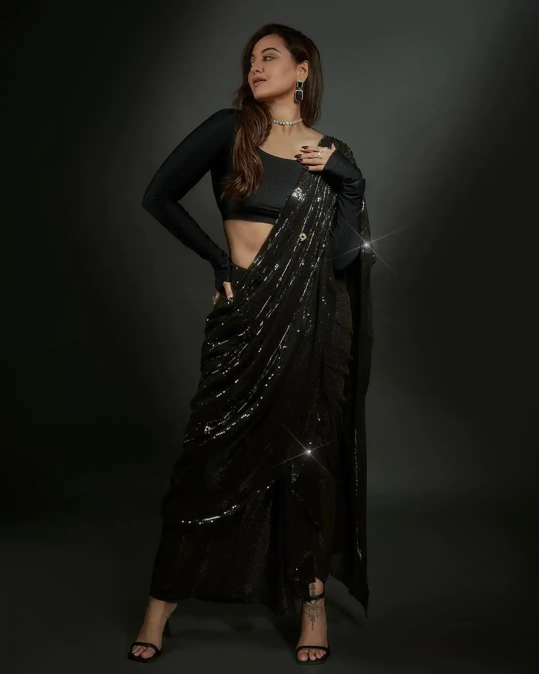 Black Georgette Heavy Sequins Embroidery Saree - Image 5