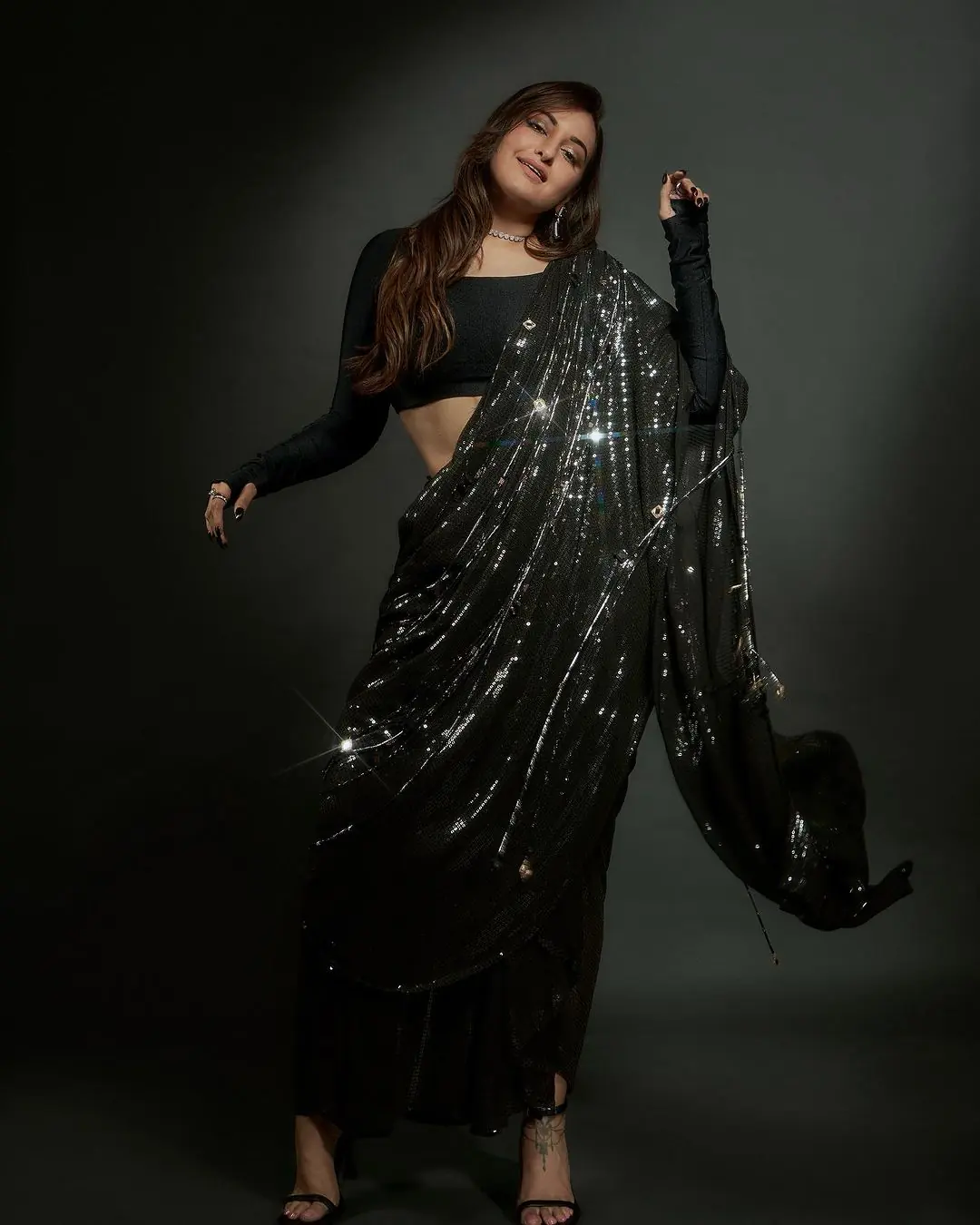 Black Georgette Heavy Sequins Embroidery Saree - Image 4