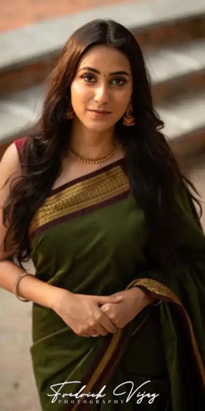 KP 5004 Green Color Soft Lichi Silk Jacquard On All Over Saree Casual, Party Wear, Wedding, Events Etc. Expected Delivery 4-6 Working Days @1449/- | Sarees, Bollywood Sarees, Creative Sarees, Designer Sarees, Embroidered Sarees, Ethnic Saree, Modern Digital sarees, Party Wear Sarees