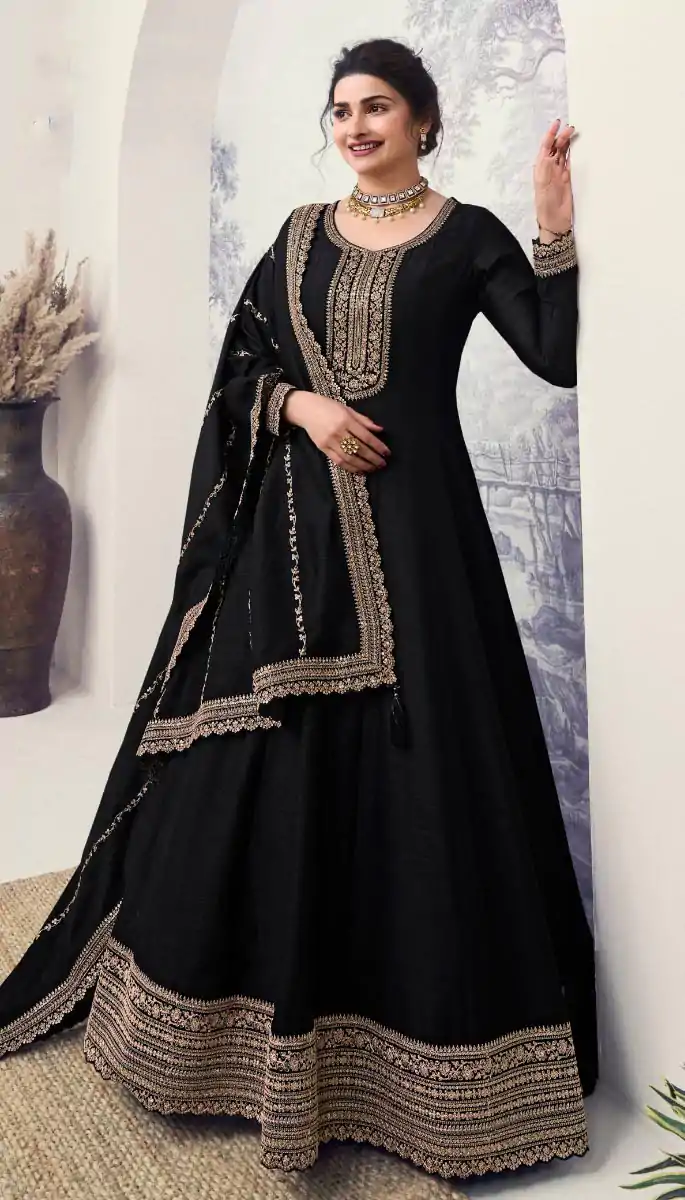 Splendorous Black Color Silk Georgette with Embroidery Work Anarkal Suit