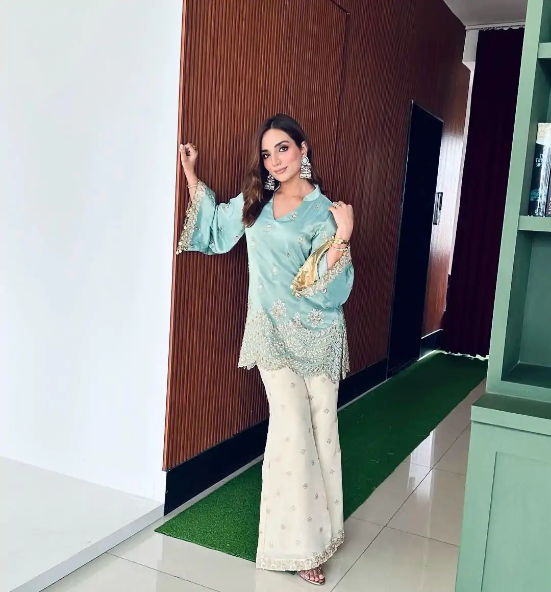 VLM 257 Red Color Glowing Red Color Star Georgette With Embroidery Moti Work Salwar Suit , Wedding, Party, Festive, Events Etc.4-6 Working Days@ 2099/-only | Jump Suits, Salwar suit, Casual Suits, Creative suits, Designer Suits, Palazzo Suits, Party Wear Suits, Patiala Suits, Straight Suits