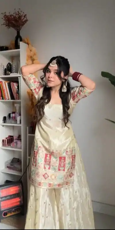 VLM 242 White Chinnon Silk Embroidery Work Salwar Suit Casual, Wedding, Party, Festive, Events Etc.4-6 Working Days@ 2099/-only | Jump Suits, Salwar suit, Casual Suits, Creative suits, Designer Suits, Palazzo Suits, Party Wear Suits, Patiala Suits, Straight Suits