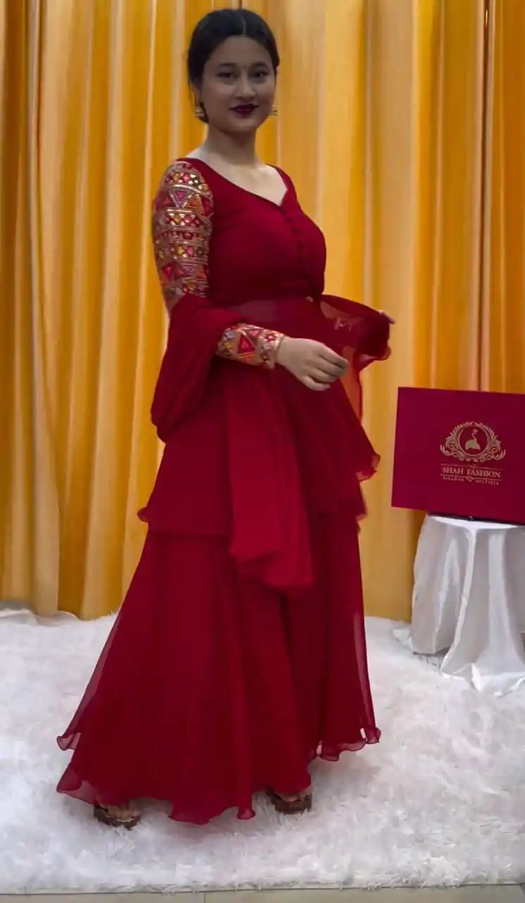 Red Fox Georgette Thread Work With Fancy Button Salwar Suit - Image 3