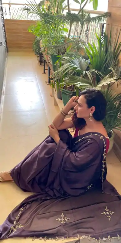  AC Resham Violet Color Rangoli Silk Handwork Cutwork Pearl Saree Casual, Wedding, Festive, Events . Expected Delivery  4-6 Working Days @1999/- only                                                                                                                                             | Sarees, Bollywood Sarees, Creative Sarees, Designer Sarees, Embroidered Sarees, Ethnic Saree, Modern Digital sarees, Party Wear Sarees