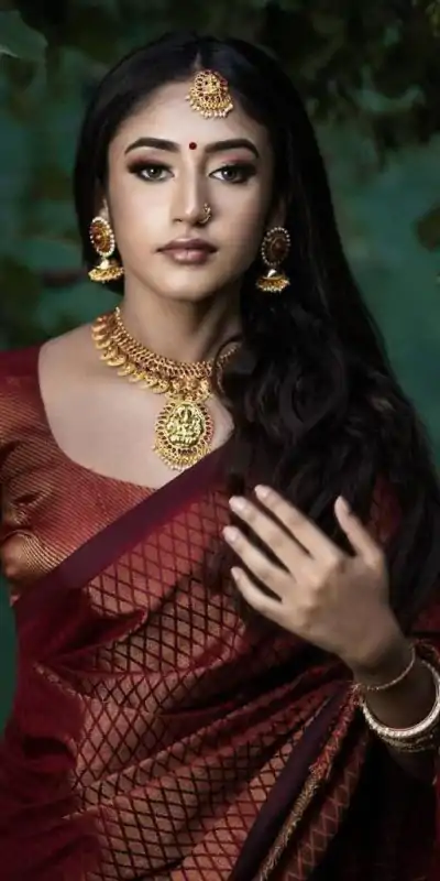 KP 5016 Maroon Color Soft Litchi Silk jacquard Work On All Over Saree Casual, Wedding, Festive, Events . Expected Delivery 4-6 Working Days @1399/- only | Sarees, Bollywood Sarees, Creative Sarees, Designer Sarees, Embroidered Sarees, Ethnic Saree, Modern Digital sarees, Party Wear Sarees