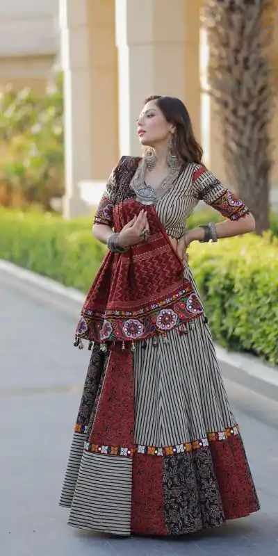 LG 641 Off White Color Printed Rayon Real Mirror Work Lehenga Choli Wedding, Party, Festive, Events Etc. Delivery 4-6 Working Days Rs 1999 | Lehenga, Bollywood Lehenga, Creative Lehenga, Designer Lehenga, Embroidered Lehenga, Party Wear Lehenga