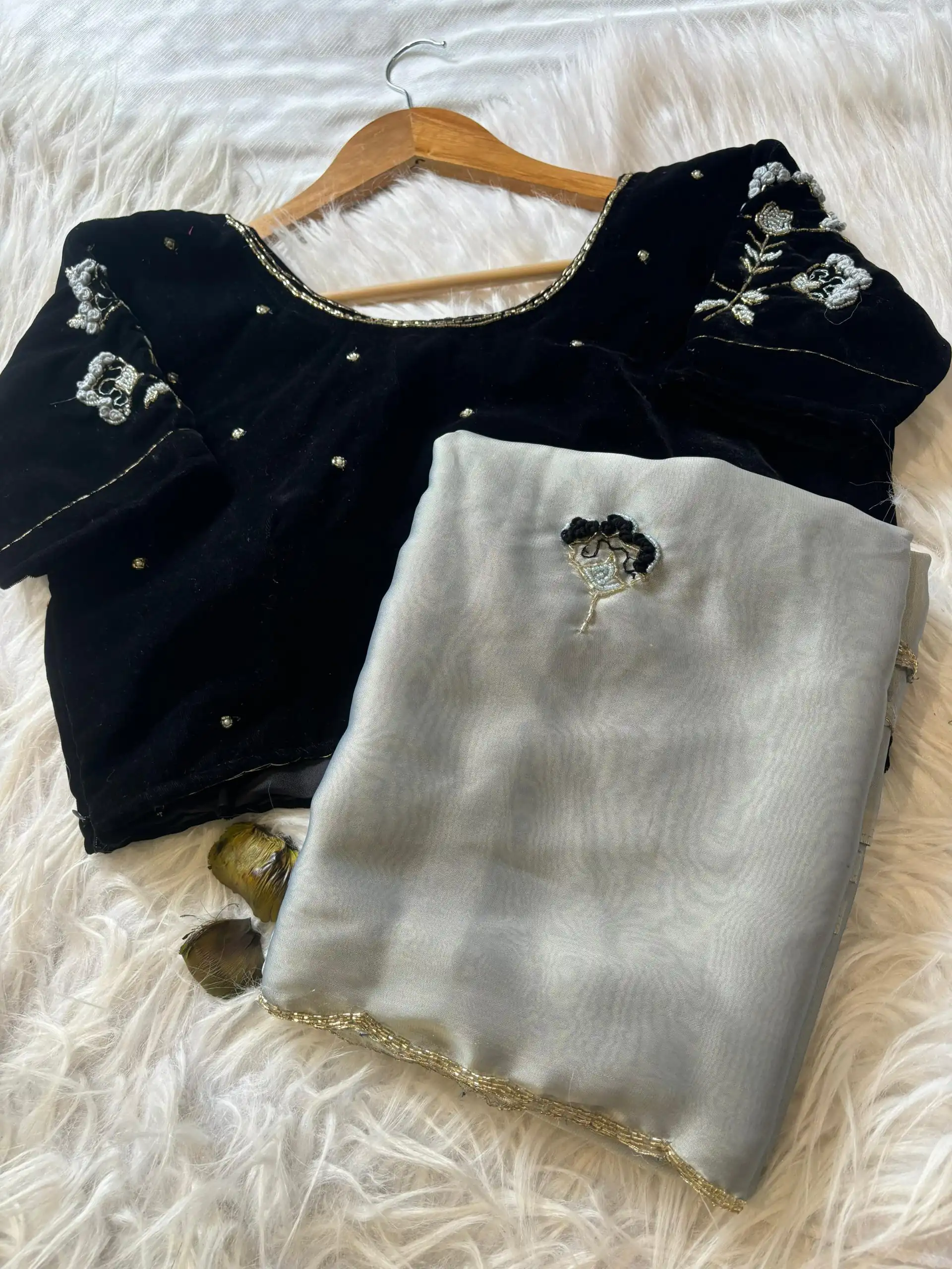 AC AZAELEA Light Grey Rangoli Silk Lace Work & Resham Work Saree with . Exclusive Offer ₹2549. Delivery 4-6 Working Days. Shop now. | Sarees, Bollywood Sarees, Creative Sarees, Designer Sarees, Embroidered Sarees, Ethnic Saree, Modern Digital sarees, Party Wear Sarees