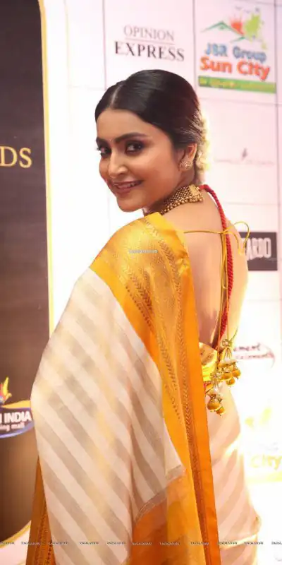 KP 6046 Off White Soft Lichi Silk with Lace Border & Lace Work Saree . Best Price ₹1449. Delivery 4-6 Working Days. Shop now. | Sarees, Bollywood Sarees, Creative Sarees, Designer Sarees, Embroidered Sarees, Ethnic Saree, Modern Digital sarees, Party Wear Sarees