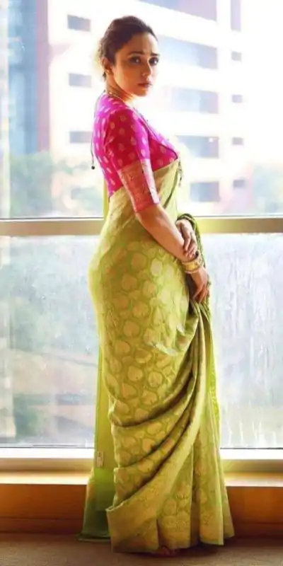 KP 5005 Parrot Green Soft Lichi Silk Cloth. Saree with Lace Border & Lace Work. Get it for ₹1399. Delivery 4-6 Working Days. Shop now. | Sarees, Bollywood Sarees, Creative Sarees, Designer Sarees, Embroidered Sarees, Ethnic Saree, Modern Digital sarees, Party Wear Sarees