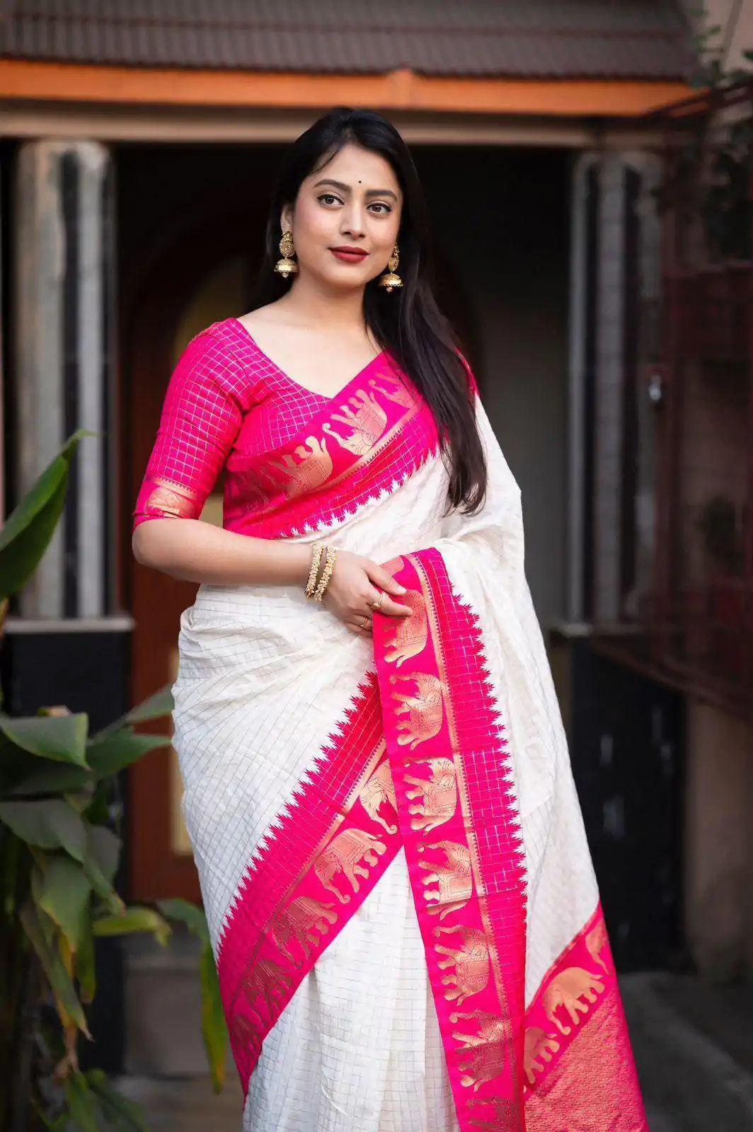 KP 5078 Pink Color Soft Lichi Silk with Lace Work & Lace Border. Saree Best Price ₹1449. Delivery 4-6 Working Days. Shop now. | Sarees, Bollywood Sarees, Creative Sarees, Designer Sarees, Embroidered Sarees, Ethnic Saree, Modern Digital sarees, Party Wear Sarees
