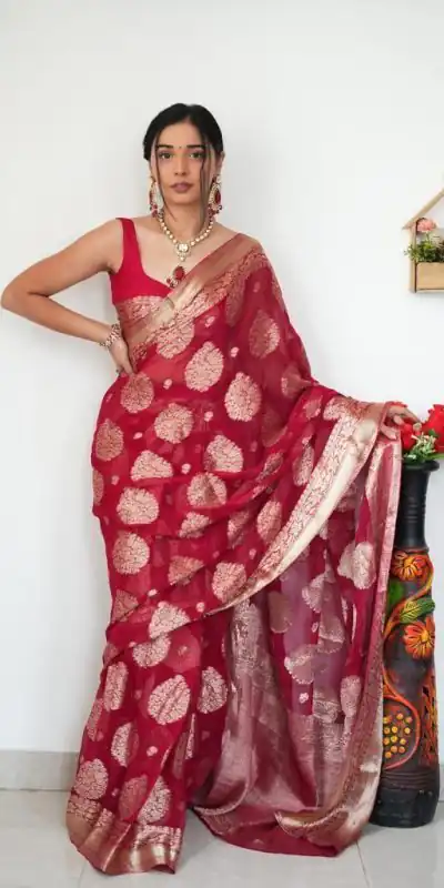 KP 5039 Red Perfect for Soft Lilan Slab Attractive Charm full Saree Wedding, Party, Onam, Engagement, Festival Celebrations . Exclusive Offer ₹1449. | Sarees, Bollywood Sarees, Creative Sarees, Designer Sarees, Embroidered Sarees, Ethnic Saree, Modern Digital sarees, Party Wear Sarees