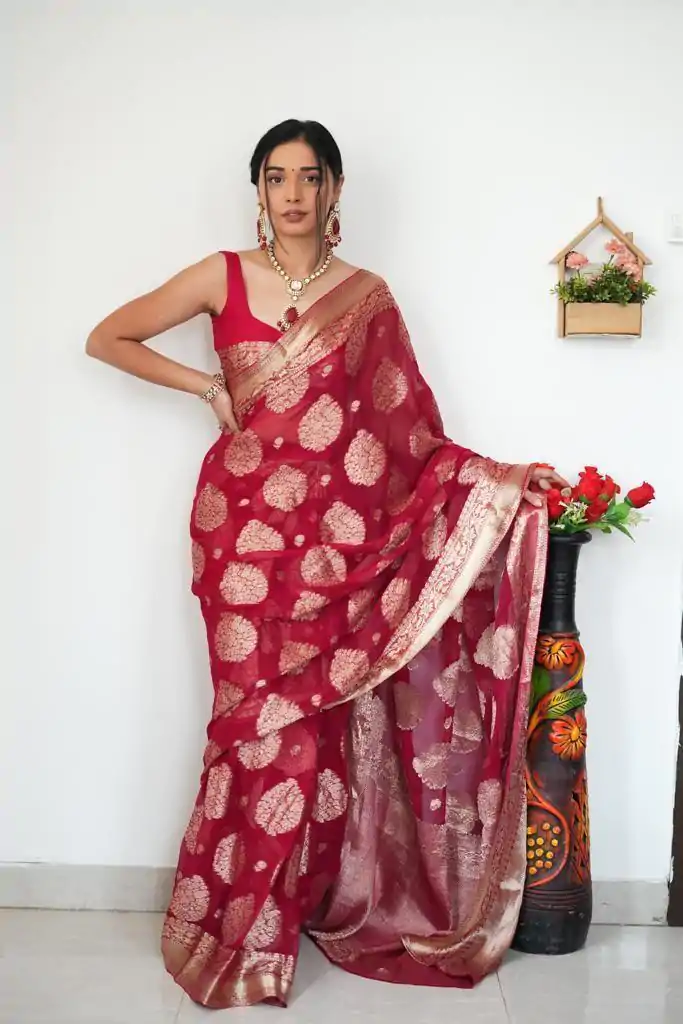 KP 5039 Red Perfect for Soft Lilan Slab Attractive Charm full Saree Wedding, Party, Onam, Engagement, Festival Celebrations . Exclusive Offer ₹1449. | Sarees, Bollywood Sarees, Creative Sarees, Designer Sarees, Embroidered Sarees, Ethnic Saree, Modern Digital sarees, Party Wear Sarees