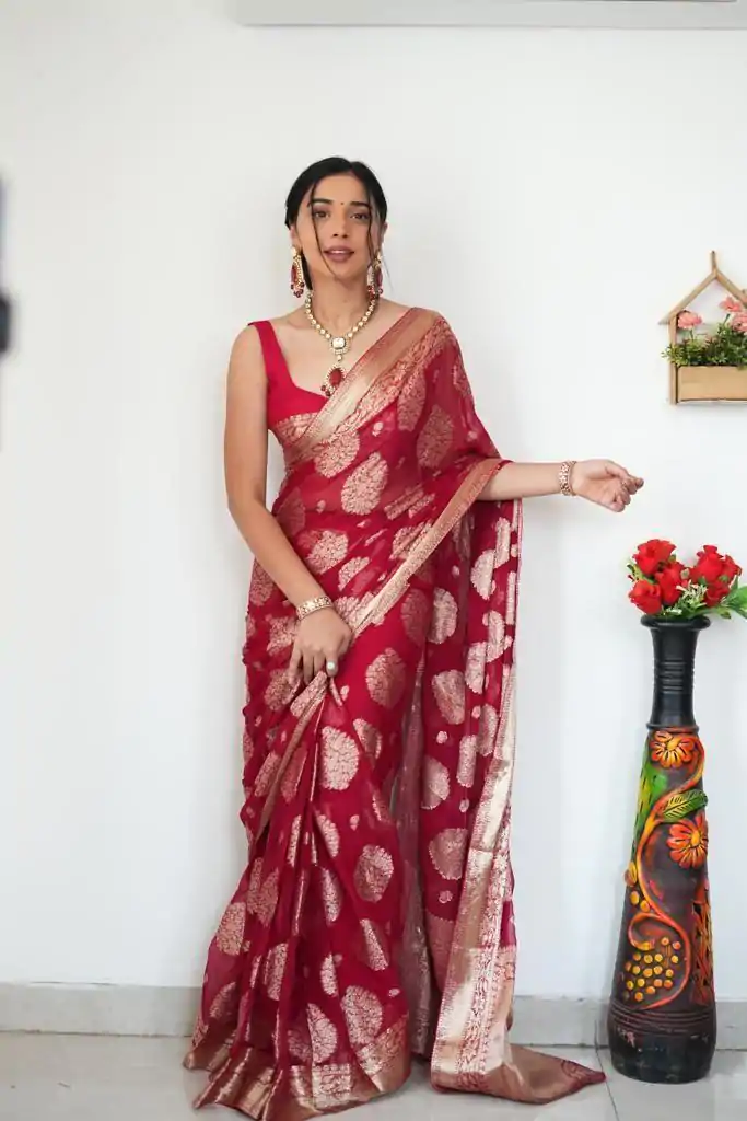 KP 5039 Red Perfect for Soft Lilan Slab Attractive Charm full Saree Wedding, Party, Onam, Engagement, Festival Celebrations . Exclusive Offer ₹1449. | Sarees, Bollywood Sarees, Creative Sarees, Designer Sarees, Embroidered Sarees, Ethnic Saree, Modern Digital sarees, Party Wear Sarees