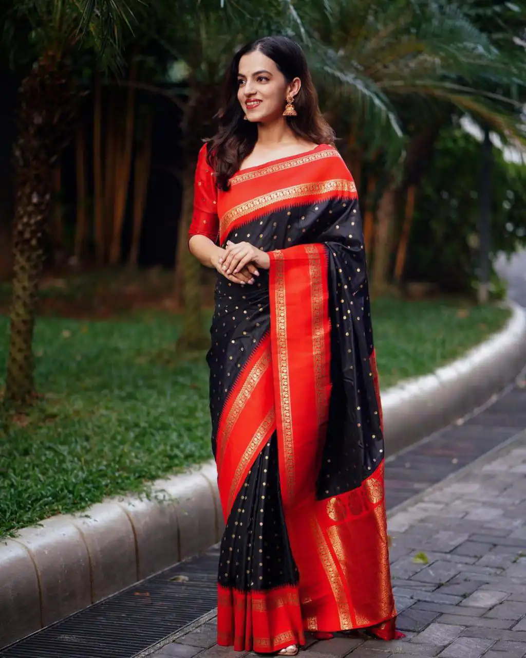 Black Lichi Silk Lace Work Saree - Image 2