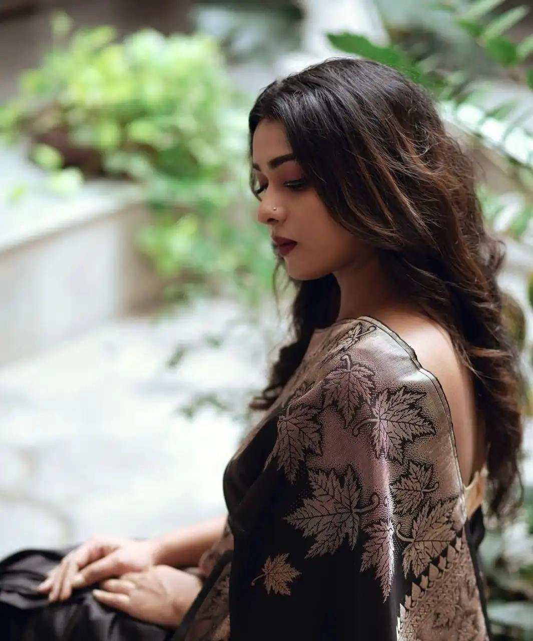 Black Soft Lichi Silk Rich Pallu Work Border Saree - Image 3