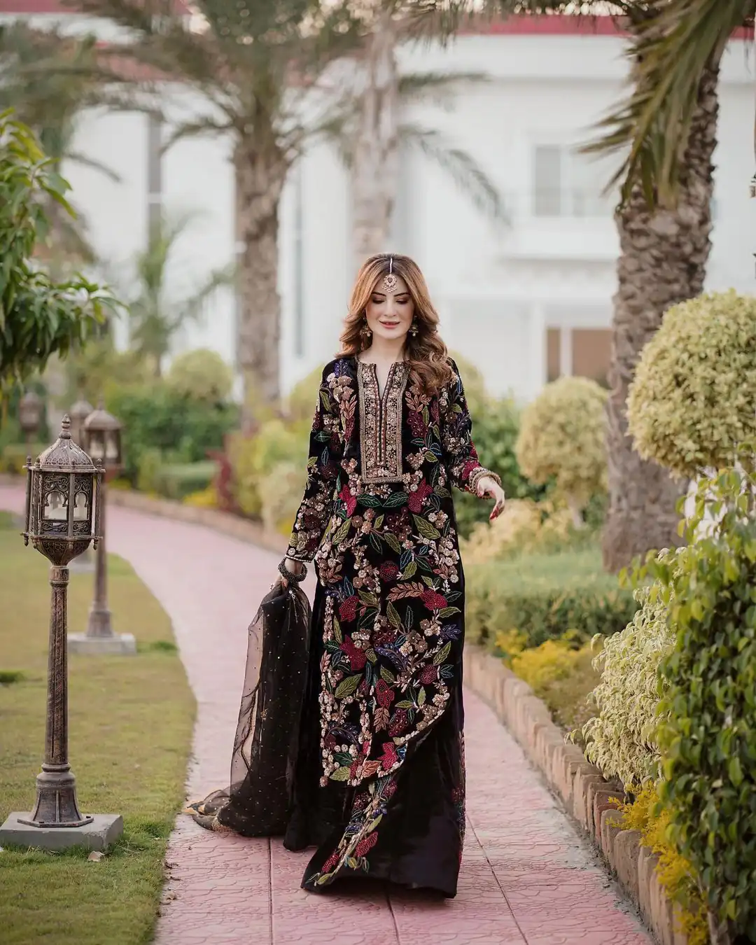 AD 061 Black Viscose velvet Lehenga Choli Perfect for Wedding, Party, Traditional Day, Holi, Ethnic Day – . Affordable Price ₹3099. Delivery 4-6 Worki | Lehenga, Bollywood Lehenga, Creative Lehenga, Designer Lehenga, Embroidered Lehenga, Party Wear Lehenga