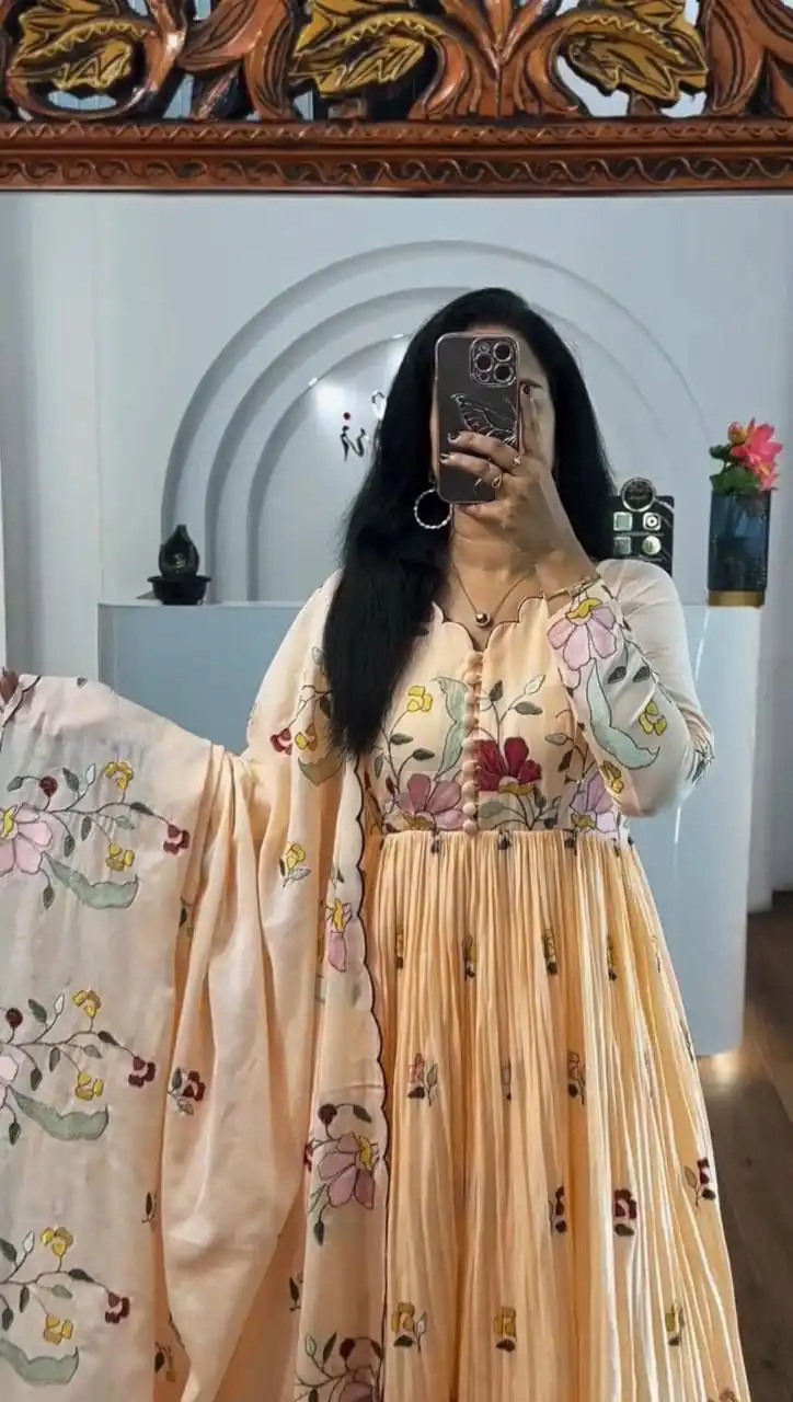 Chiku Fox Georgette With Thread Embroidery Gown - Image 2