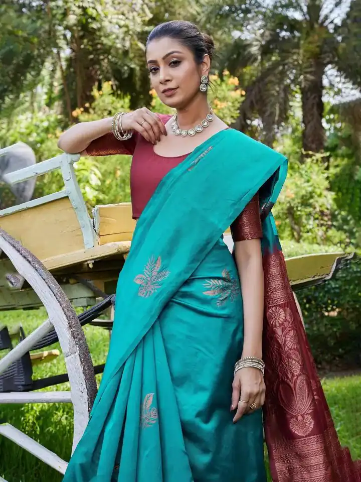 Firozi Lichi Silk Lace Border Saree - Image 4