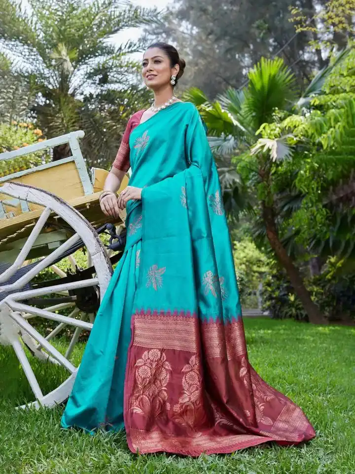 Firozi Lichi Silk Lace Border Saree - Image 2