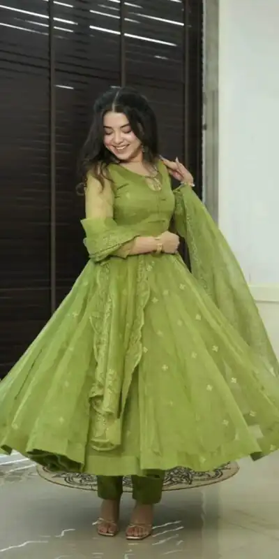 SRK 5184 Green Color Georgette Embroidery Work Salwar Suit Wedding, Party, Festive, Events Expected Delivery 4-6 Working Days @ 2049/- | Jump Suits, Salwar suit, Casual Suits, Creative suits, Designer Suits, Palazzo Suits, Party Wear Suits, Patiala Suits, Straight Suits