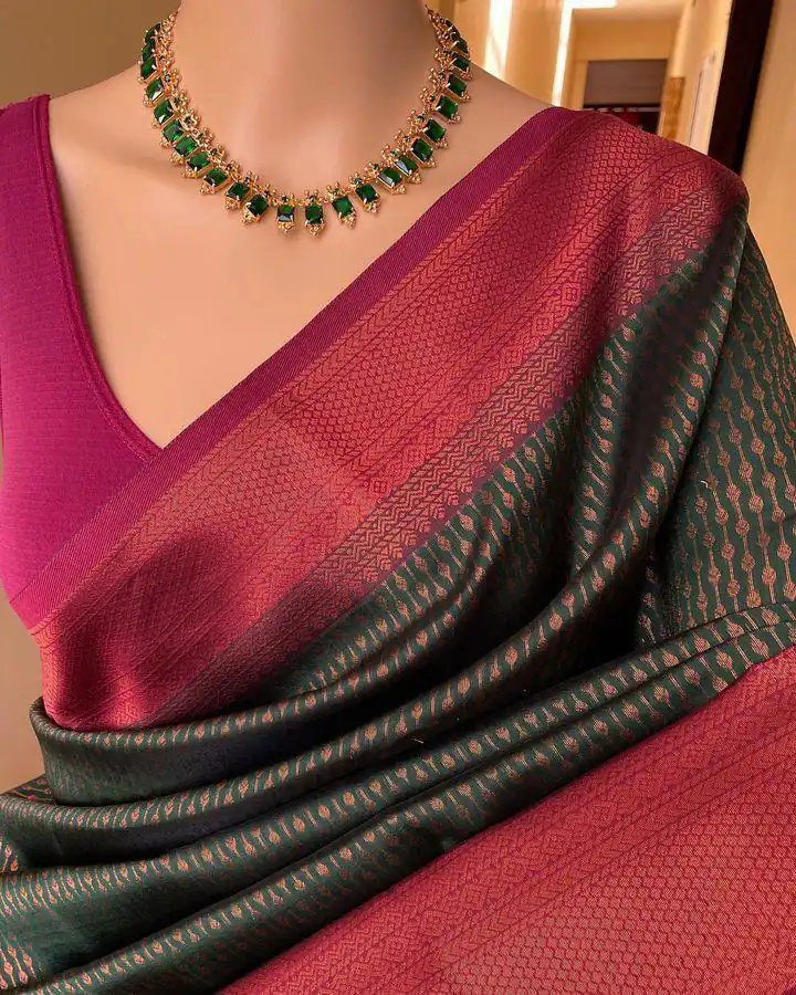 Green Lichi Silk Jacquard Border Lace Work Saree - Image 4