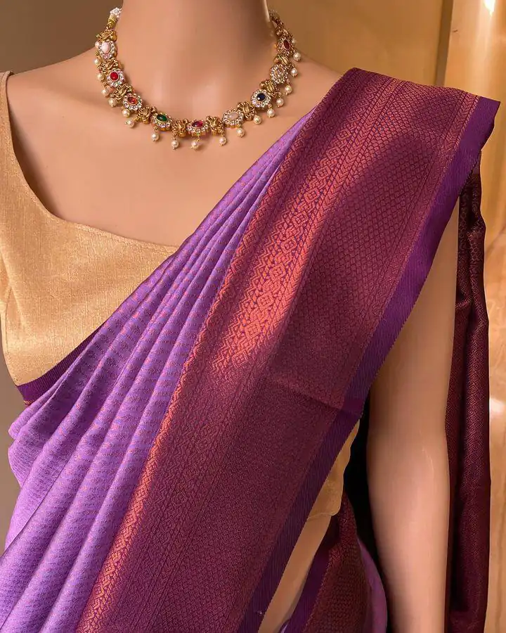 Lavender Lichi Silk Jacquard Border Lace Work Saree - Image 3