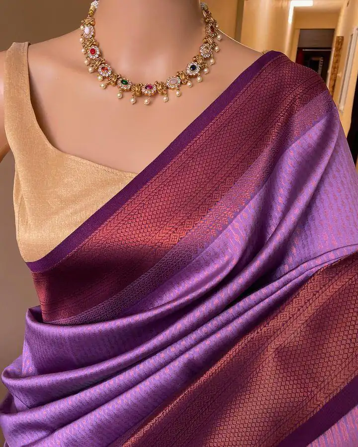 Lavender Lichi Silk Jacquard Border Lace Work Saree - Image 2