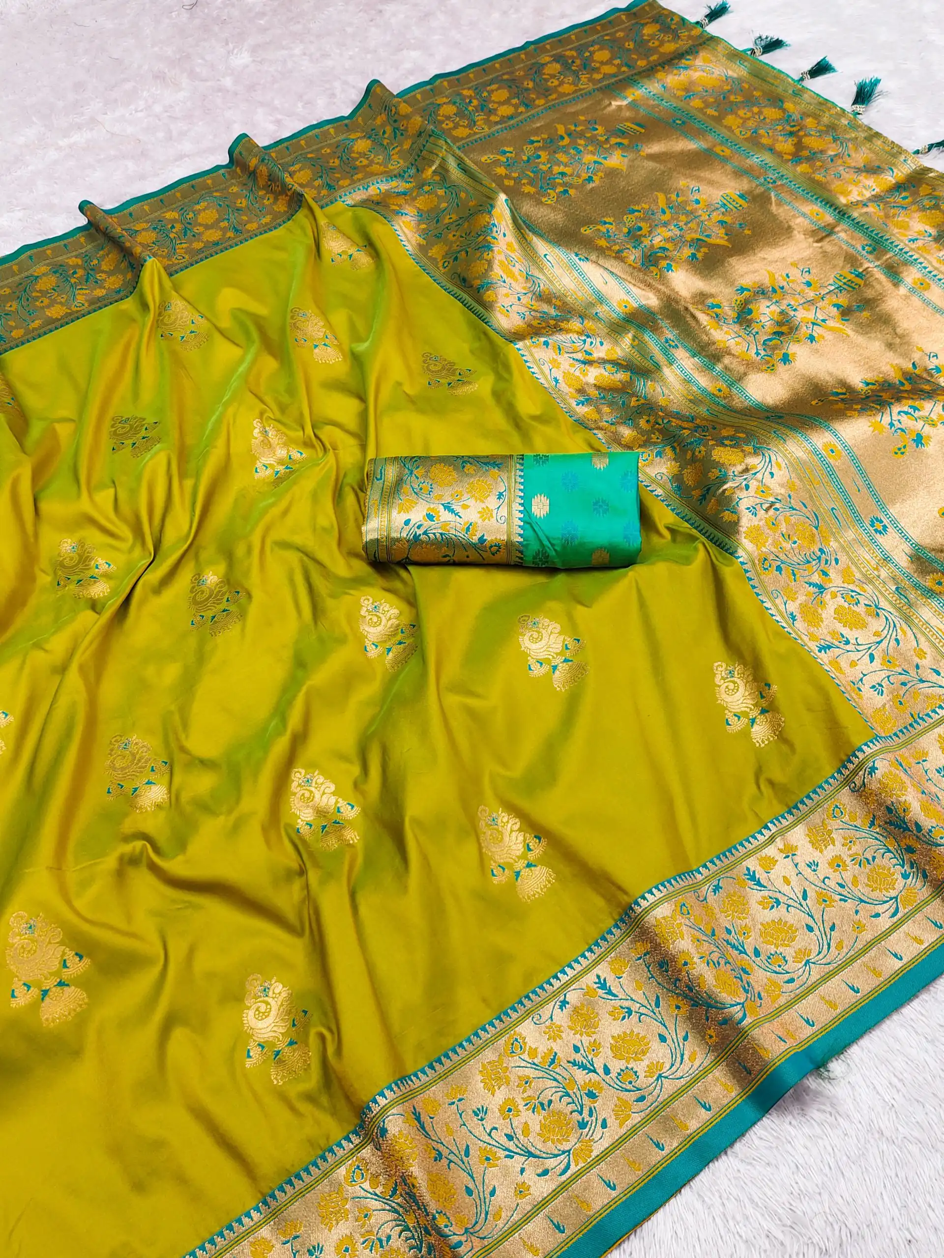 Mustered Banarasi Silk Lace Work Zari Work Saree