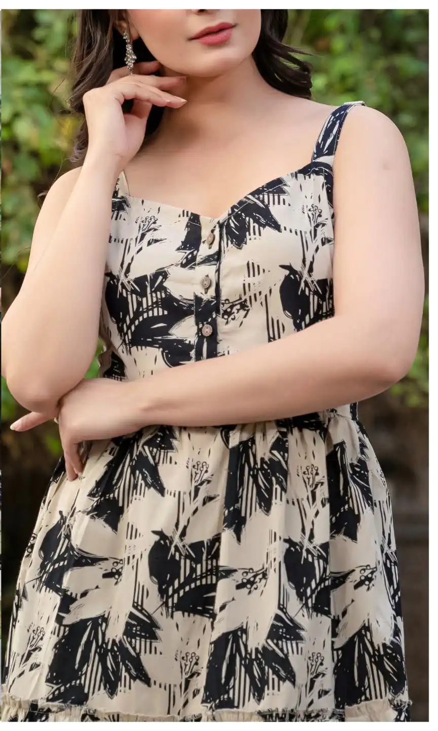 Off White Cotton With Printed Gown - Image 2