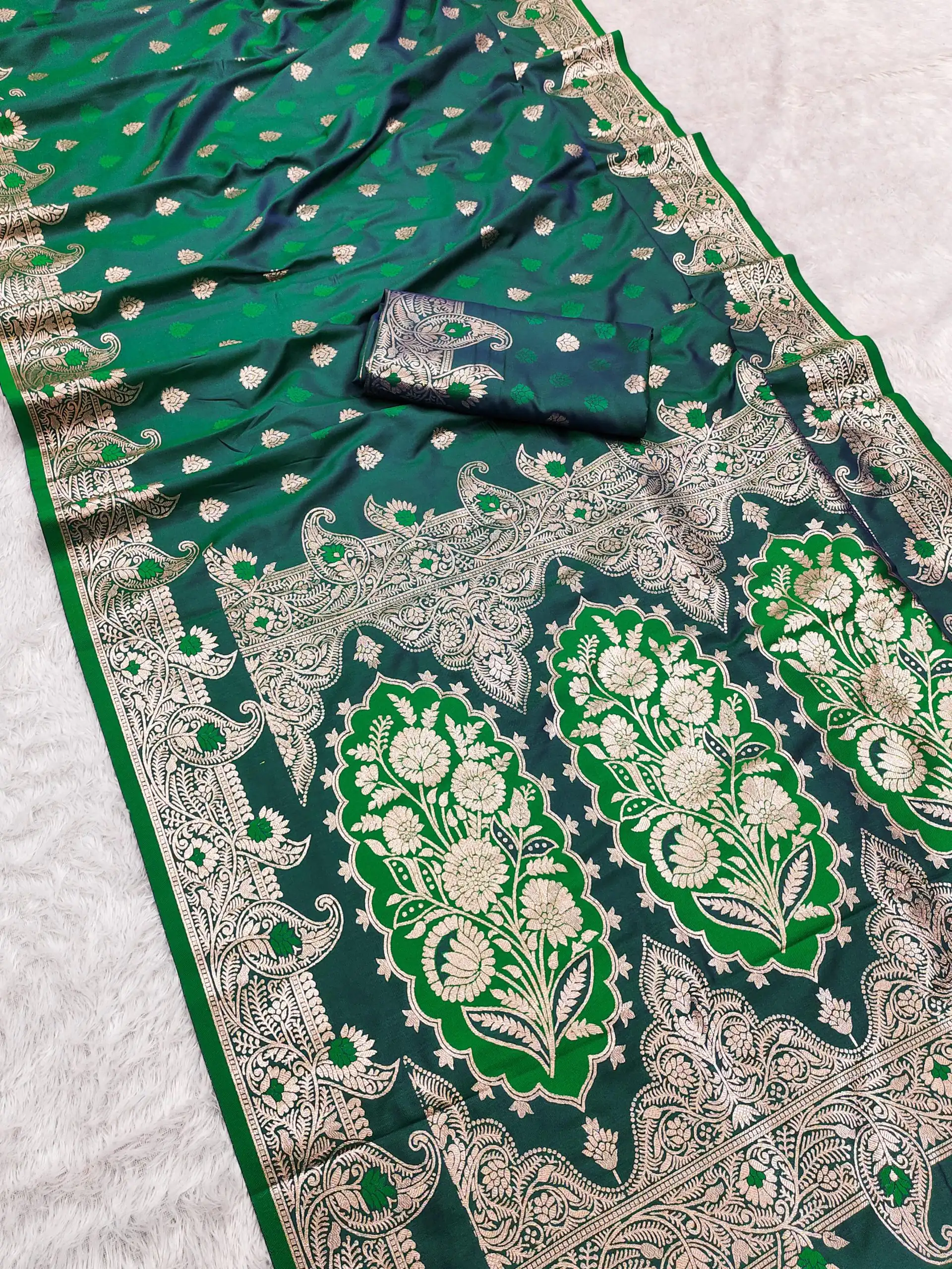 Parrot Green Banarasi Lace Zari Work Saree
