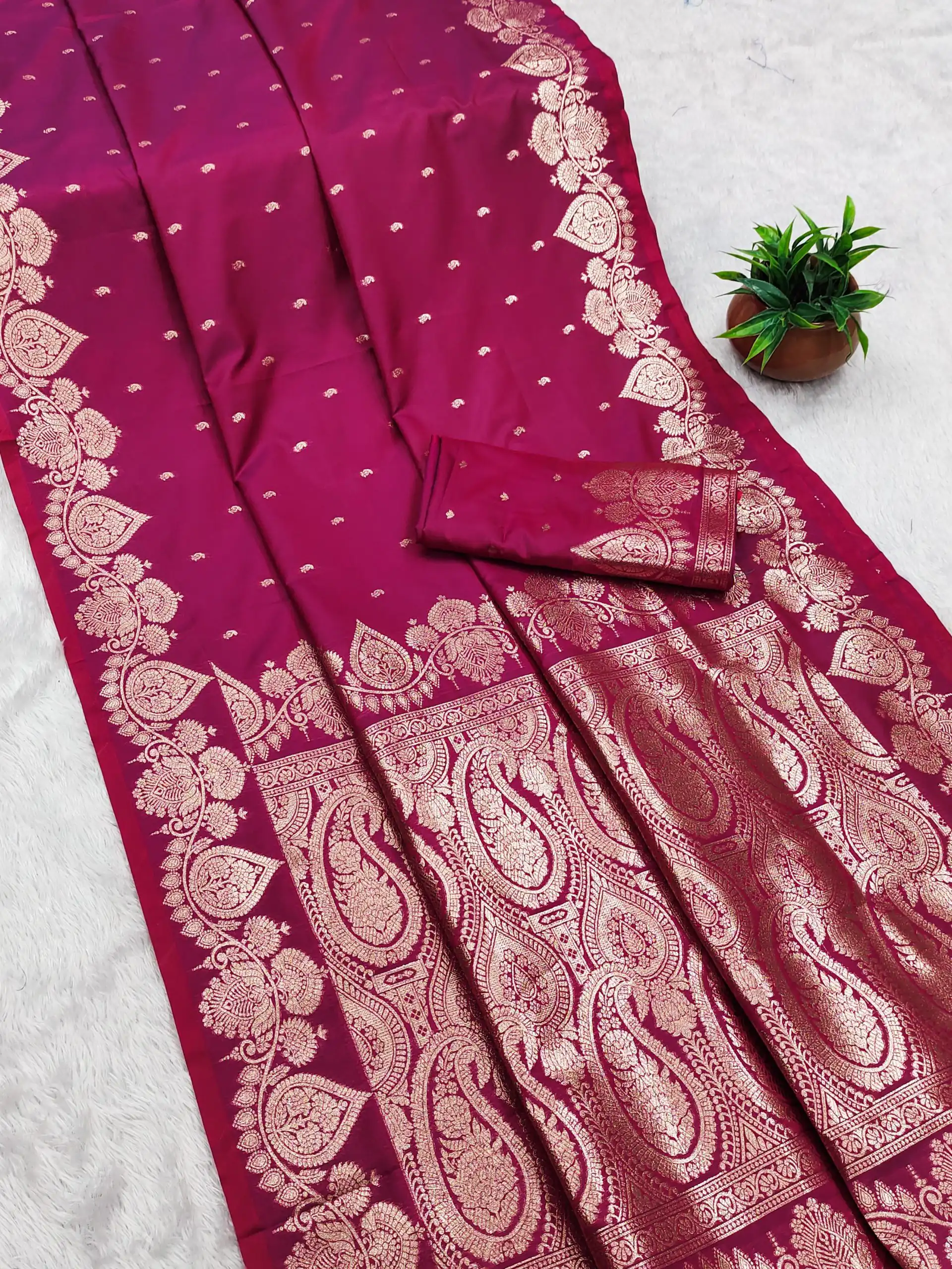 MB 142 Pink Banarasi Silk with Zari Work & Lace Work Saree . Affordable Price ₹1899. Delivery 4-6 Working Days. Shop now. | Sarees, Bollywood Sarees, Creative Sarees, Designer Sarees, Embroidered Sarees, Ethnic Saree, Modern Digital sarees, Party Wear Sarees