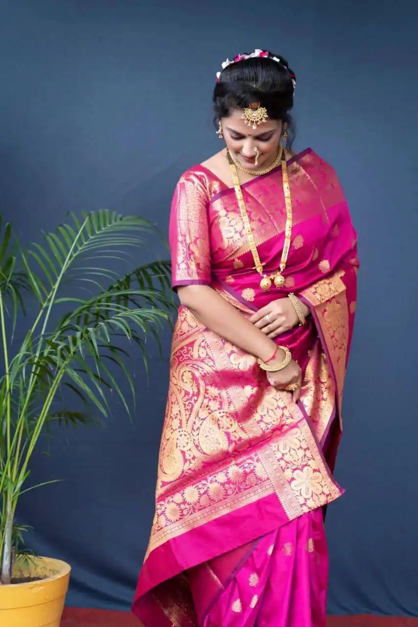 Pink Lichi Silk Border Work Saree - Image 4