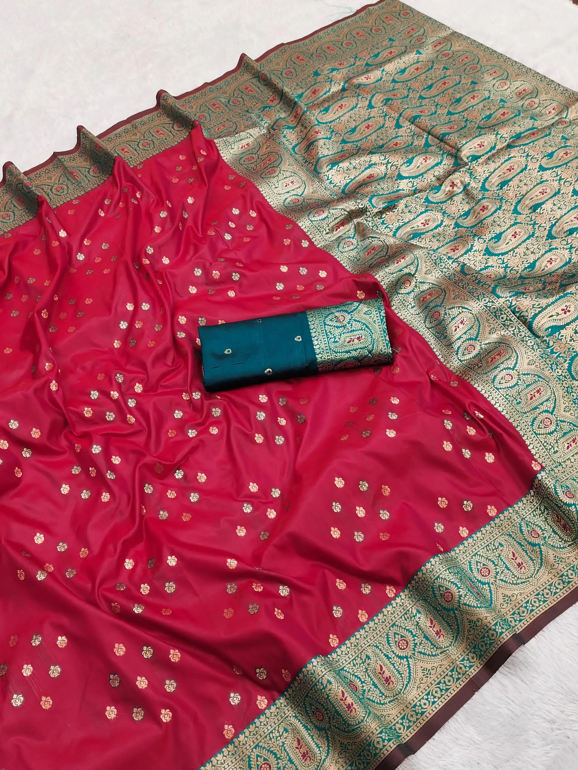 MB 3312-A Pink in Rich Banarasi Silk Zari Work & Lace Work Saree . Affordable Price ₹2049. Delivery 4-6 Working Days. Shop now. | Sarees, Bollywood Sarees, Creative Sarees, Designer Sarees, Embroidered Sarees, Ethnic Saree, Modern Digital sarees, Party Wear Sarees