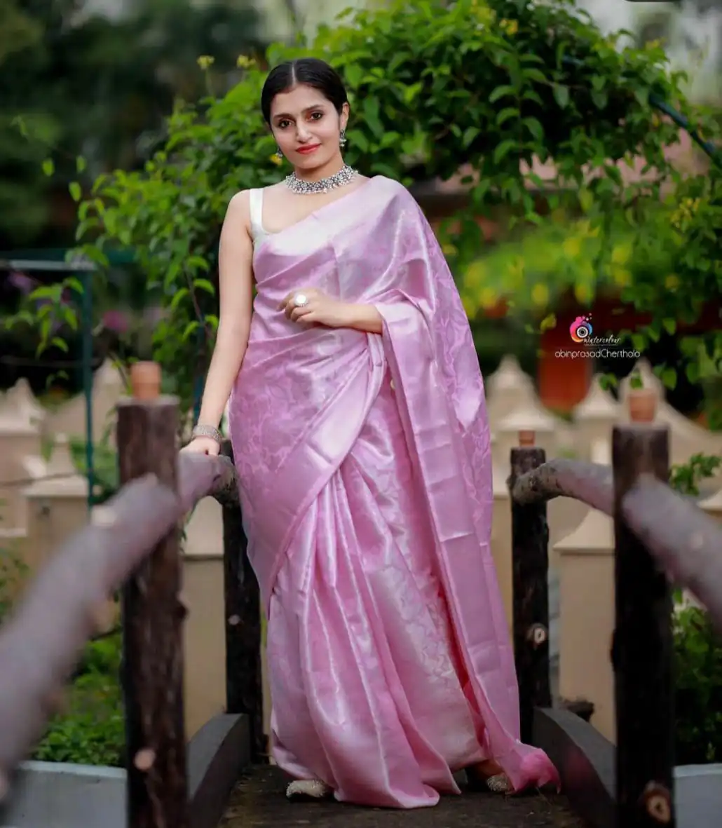 Pink Soft Lichi Silk Lace Work Border Saree - Image 2