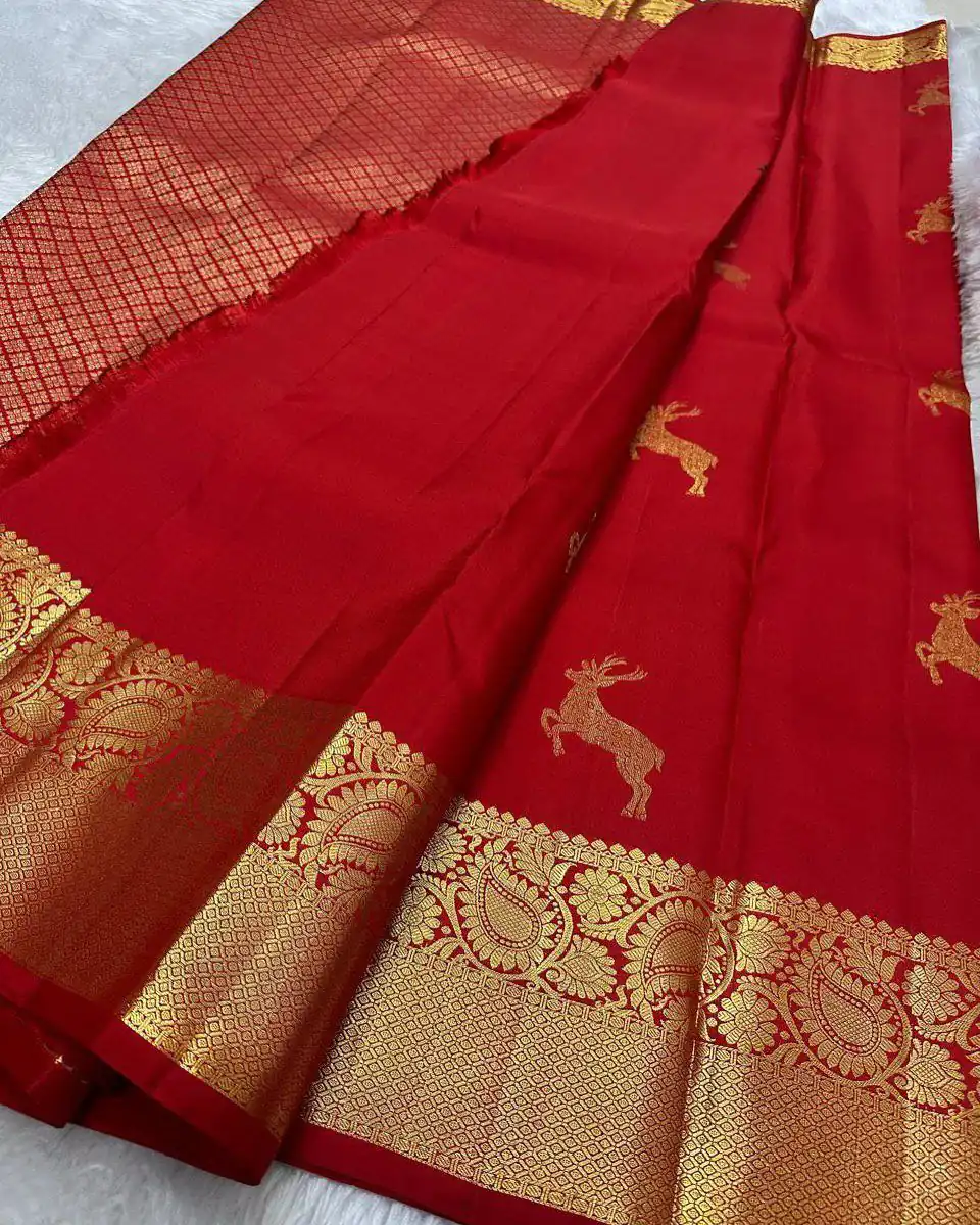 Red Soft Lichi Silk Lace Zari Work Saree - Image 3
