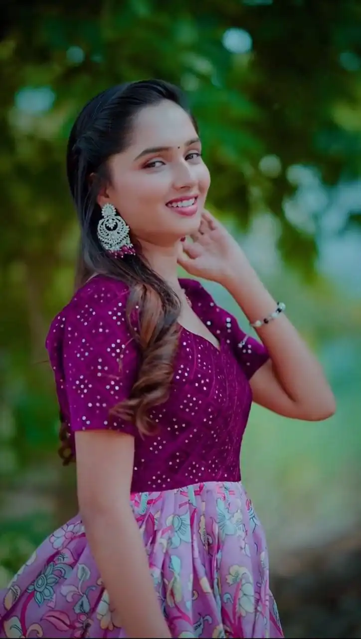 Wine Jacquard Viving Embroidery Work Gown - Image 3